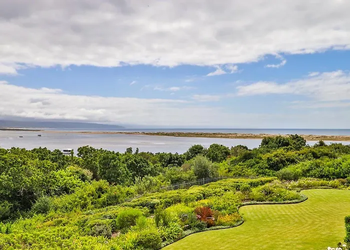 Beach House Plett Lookout