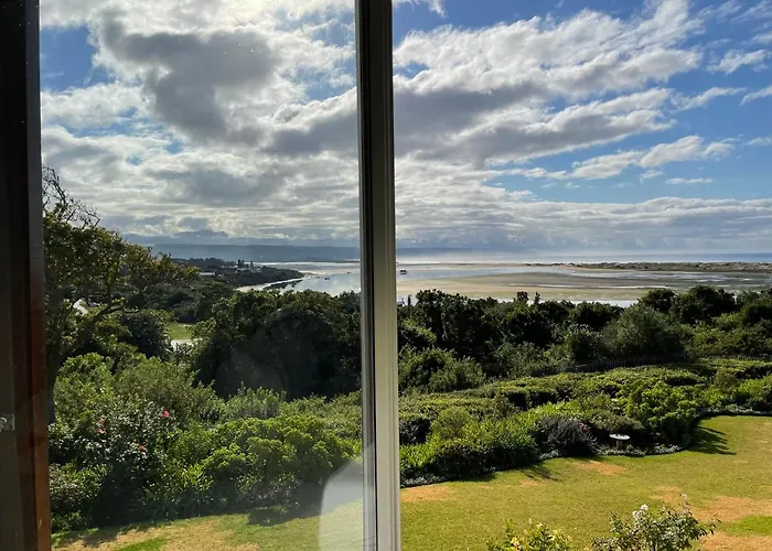 Beach House Plett Lookout